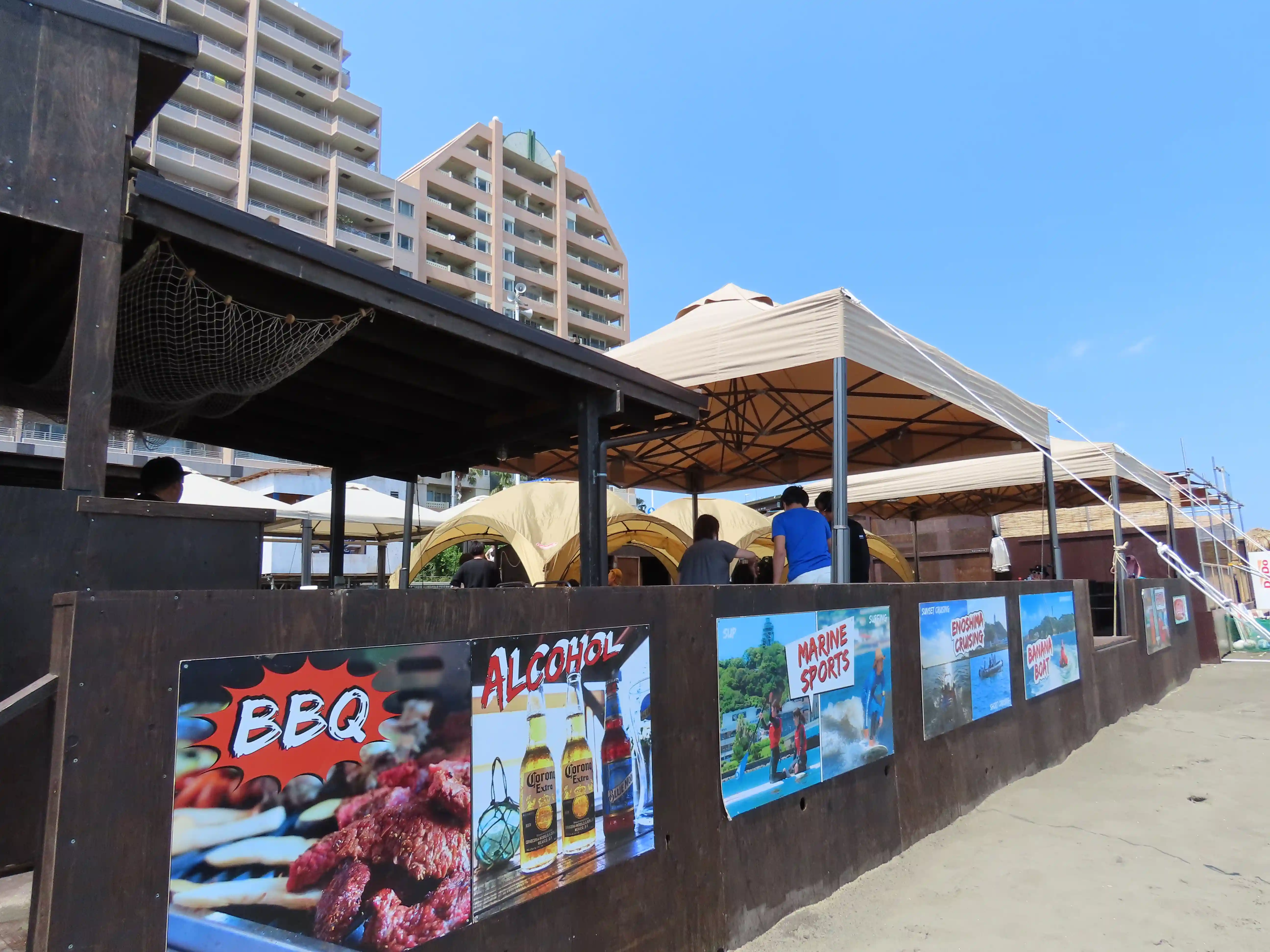 湘南江の島海岸海の家ちょっとヨットビーチハウス江ノ島BBQ(バーベキュー)コート by SHO’s Barの1枚目画像