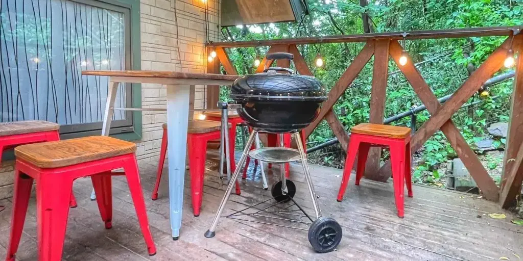 屋根付きBBQ設備