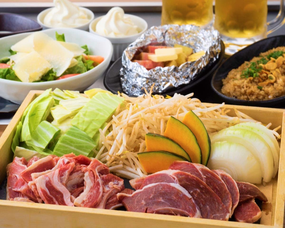 【海と大地のBBQコース】ジンギスカンとシーフードもを味わえるコース