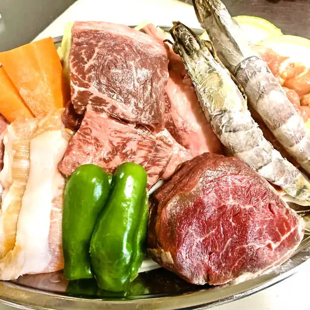 黒毛和牛サーロイン・海鮮付きBBQセット/120分飲み放題付き