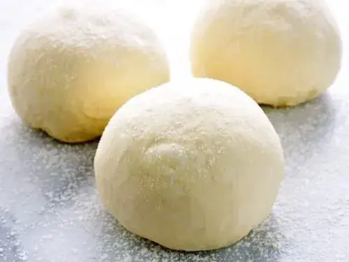 生地からピザを作っちゃおう体験セット（PIZZA生地300gと薪付き）