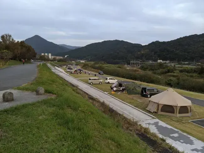 ゆうゆう広場（佐波川右岸河川敷多目的広場）の2枚目画像