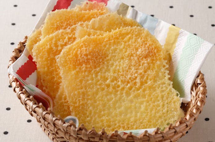 パリパリのチーズせんべい