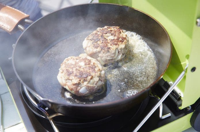 フライパンに残った肉汁