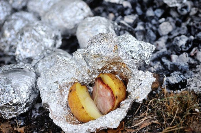 じゃがいものホイル焼きが出来上がった様子